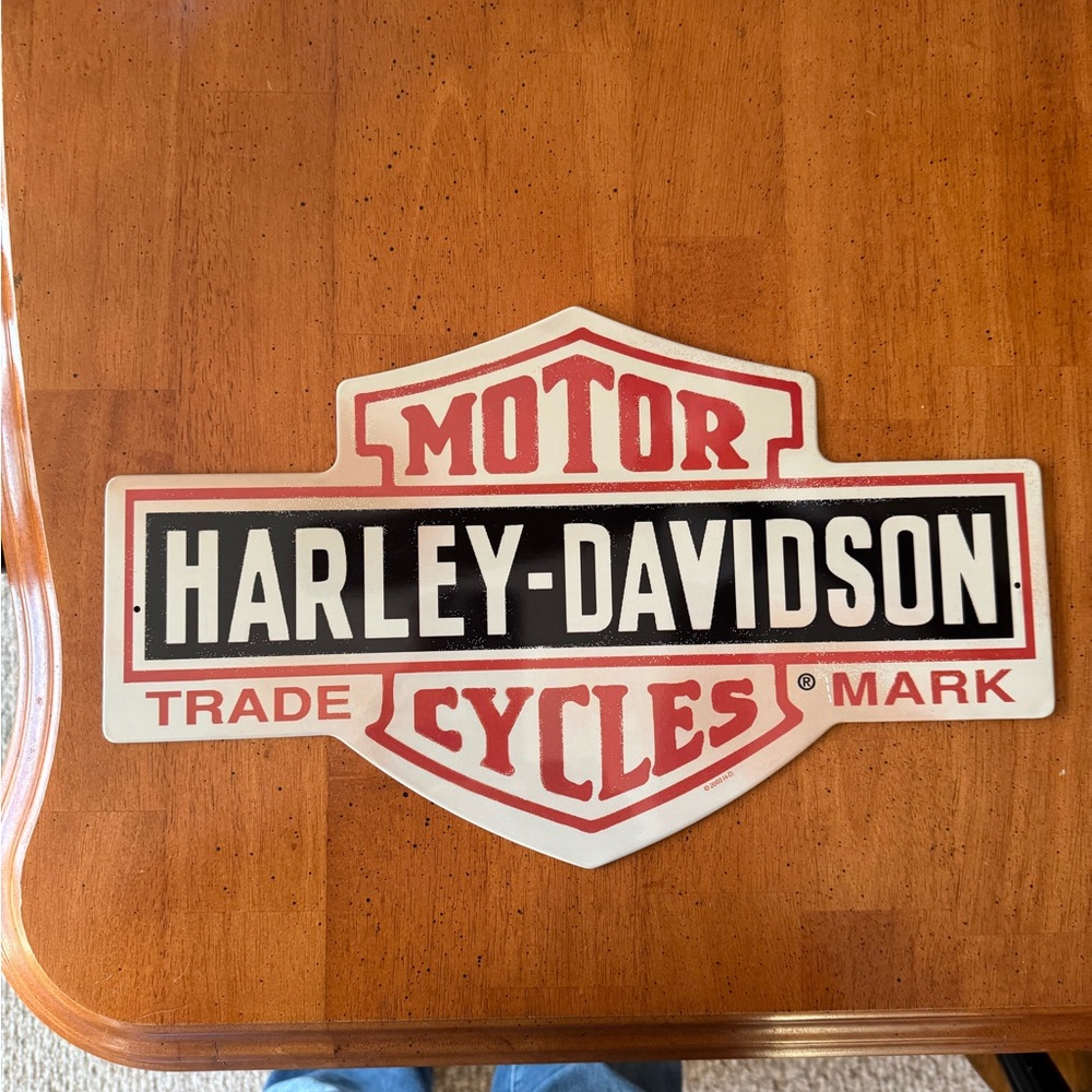 Harley-Davidson Embossed Tin Sign(Ande Rooney) condition is like new. Never used